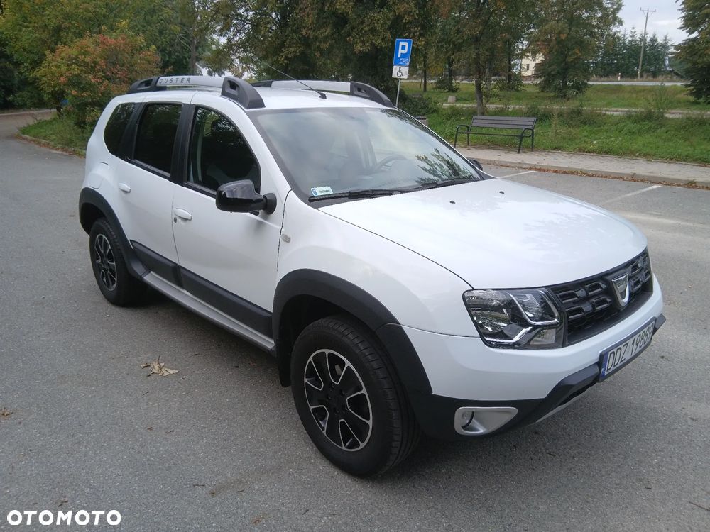 Dacia Duster 1.6 SCe Blackshadow S&S - 9