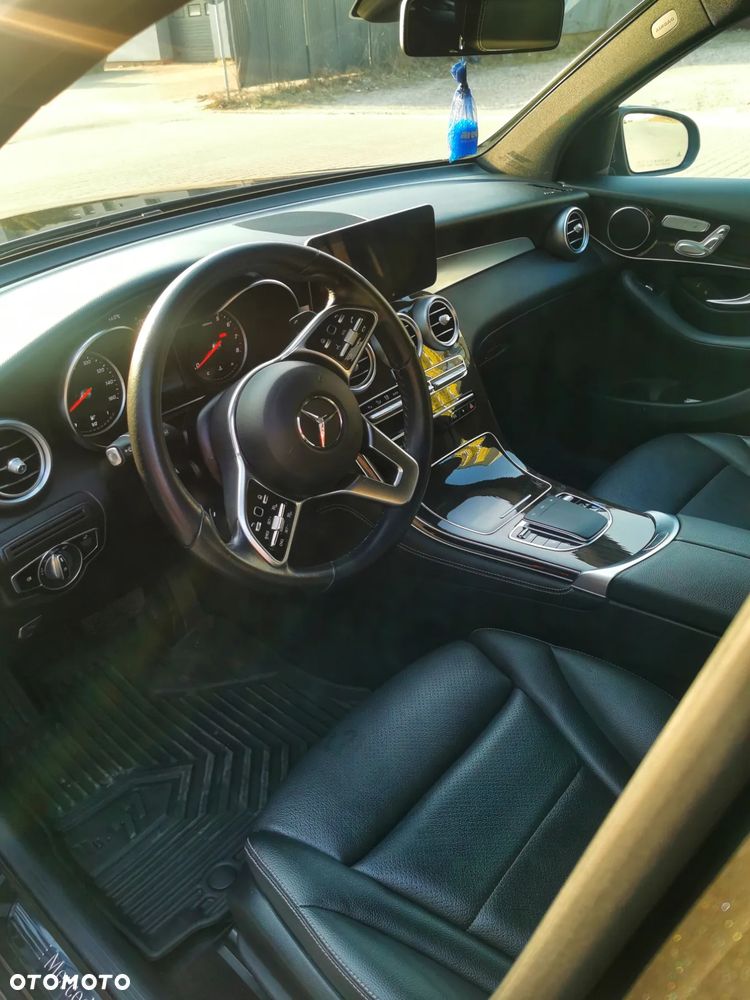 Mercedes-Benz GLC 300 4Matic 9G-TRONIC - 22
