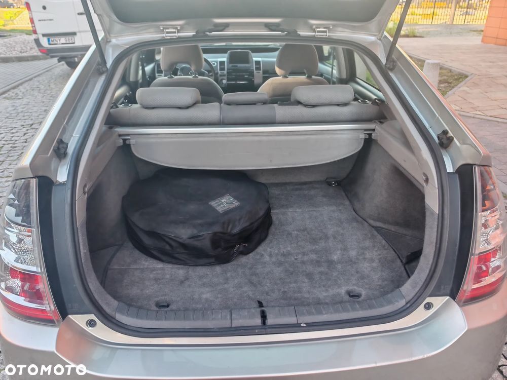 Toyota Prius 1.5 VVT-i Sol - 6