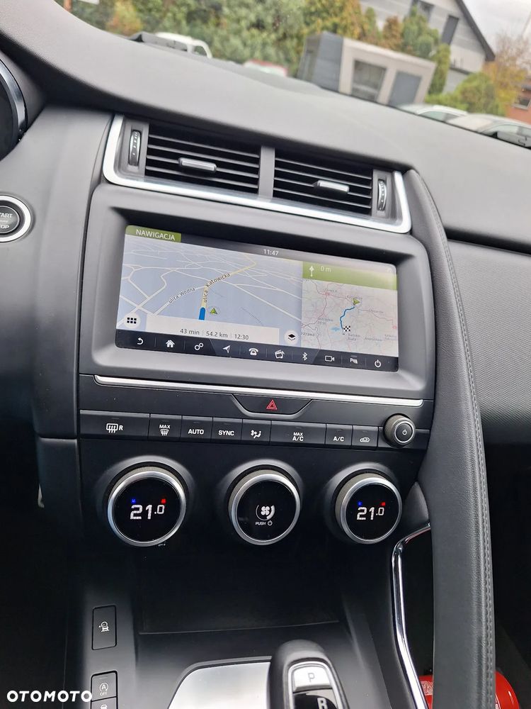 Jaguar E-Pace 2.0 i4D AWD R-Dynamic - 30