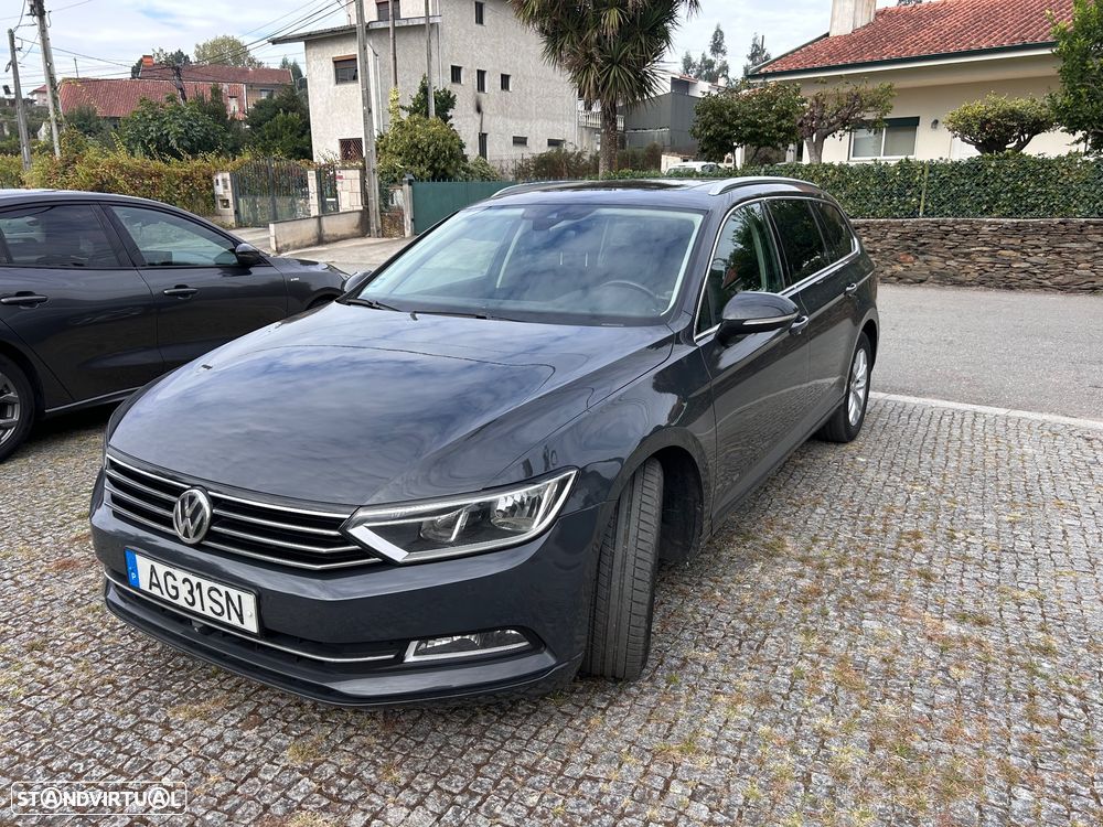 VW Passat 1.6 TDI Highline DSG - 2