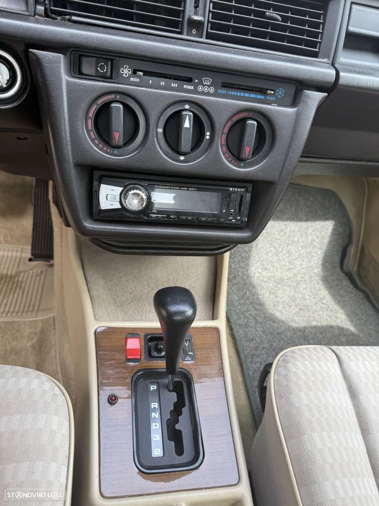 Mercedes-Benz 190 - 14