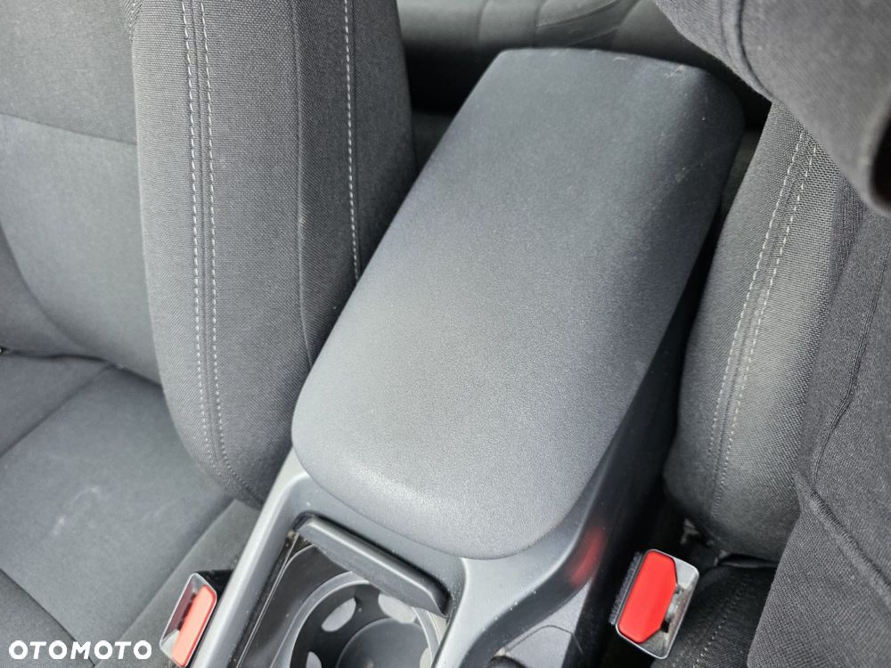 Volvo V40 - 38