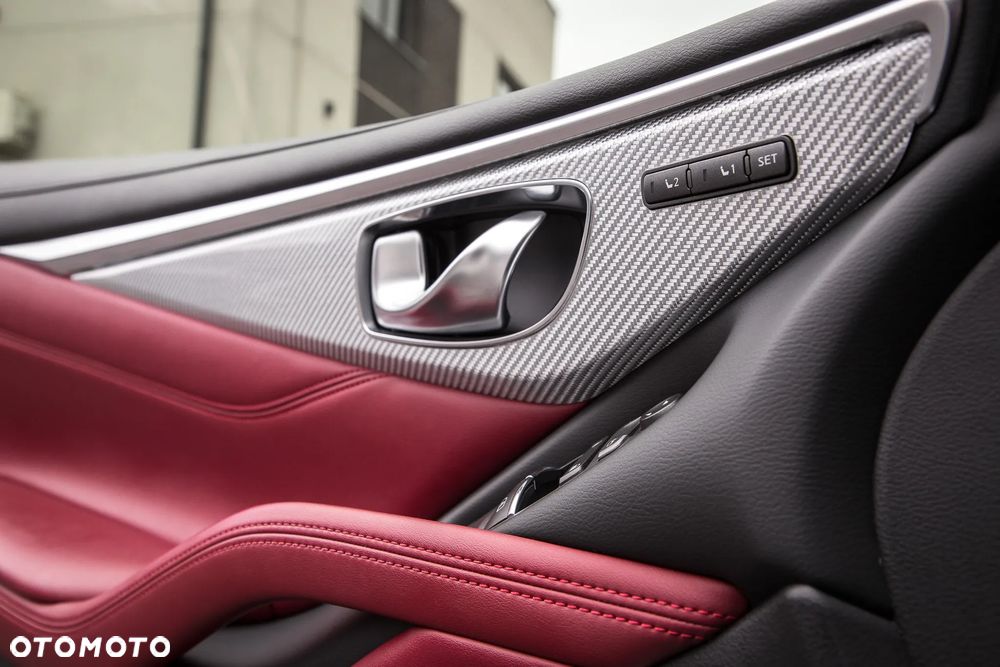 Infiniti Q60 2.0t Sport Tech - 16