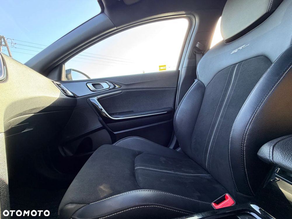 Kia ProCeed 1.5 T-GDI GT Line DCT - 36