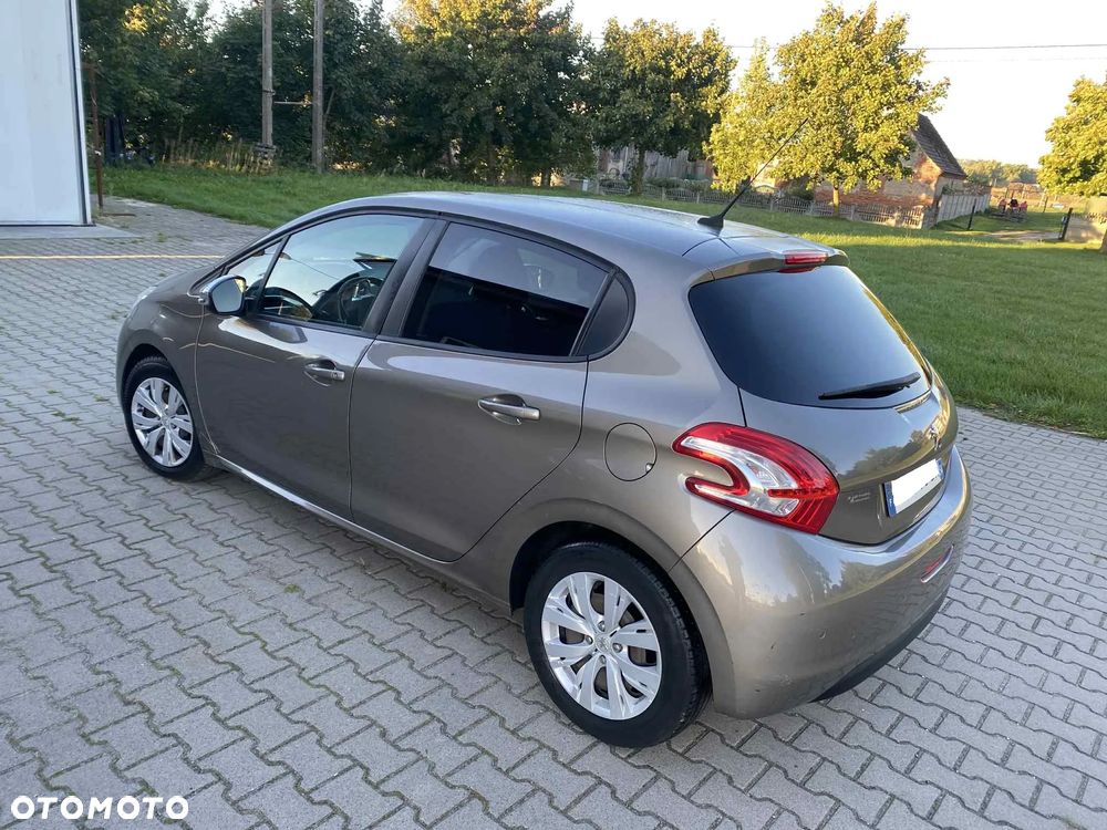 Peugeot 208 1.2 VTi Style - 31