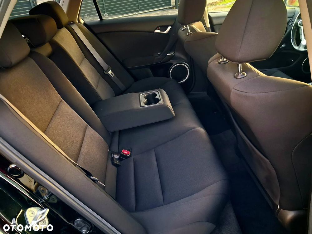 Honda Accord 2.0 Executive - 29