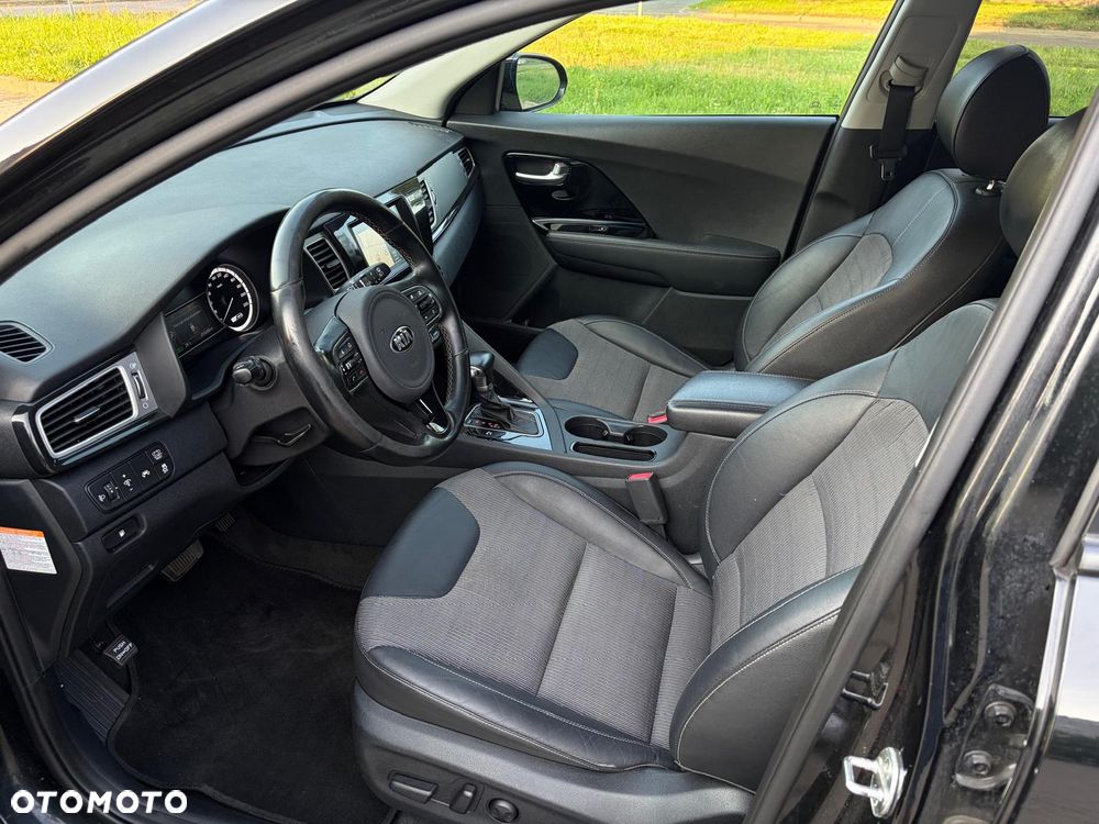 Kia Niro 1.6 GDI Hybrid L Business Line - 14