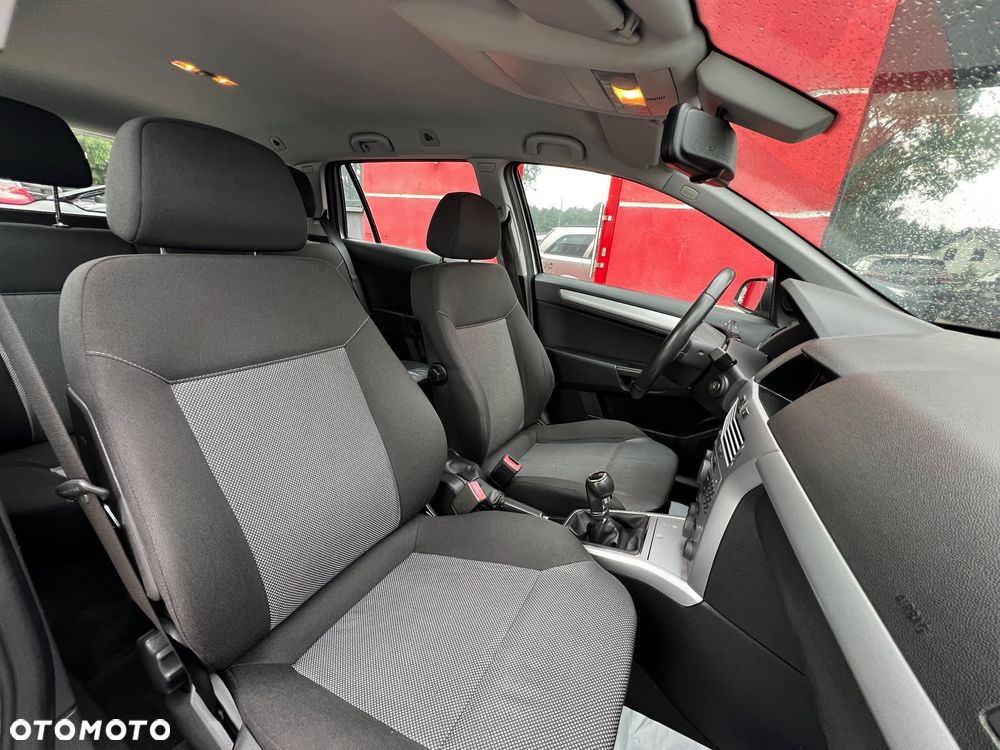 Opel Astra 1.6 Exklusiv - 23