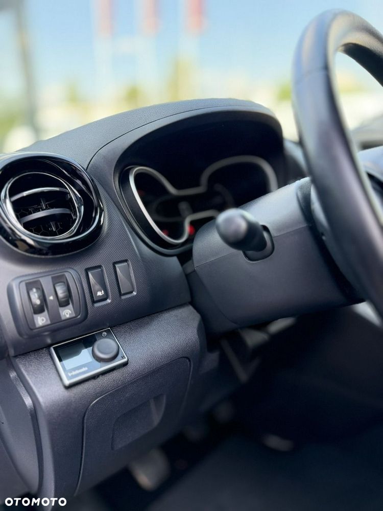 Opel Vivaro - 32