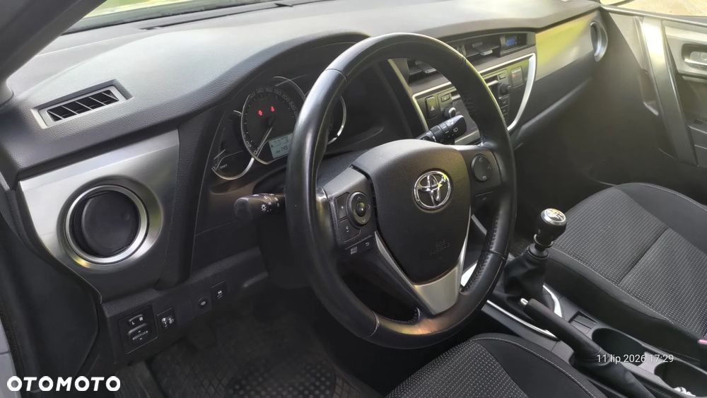 Toyota Auris 1.4 D-4D Premium EU5 - 7