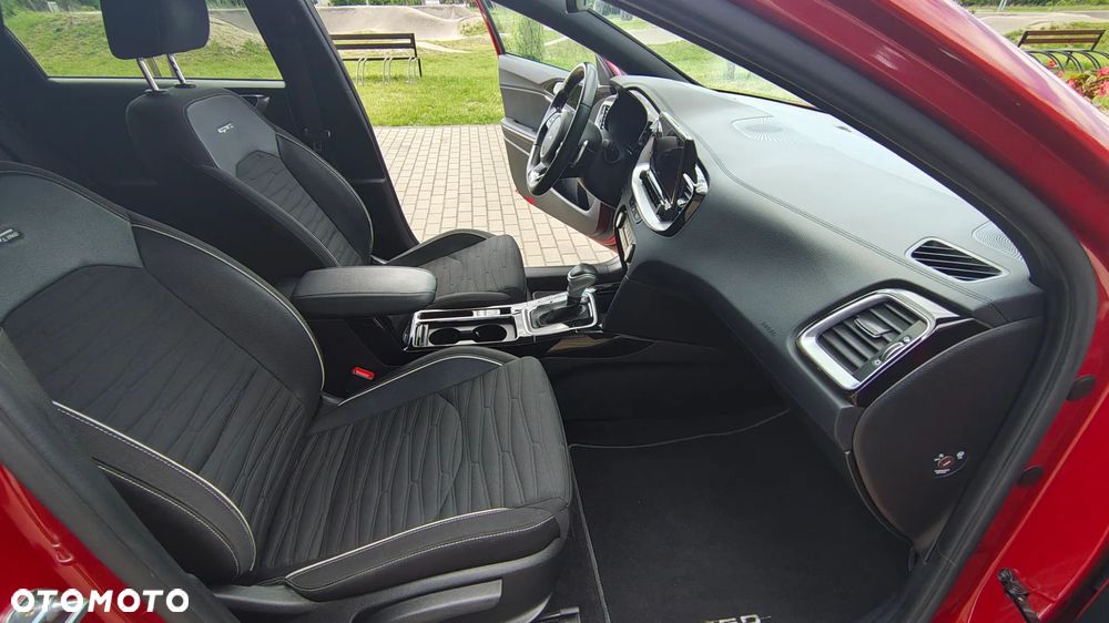 Kia Ceed 1.5 T-GDI MHEV GT-Line - 22