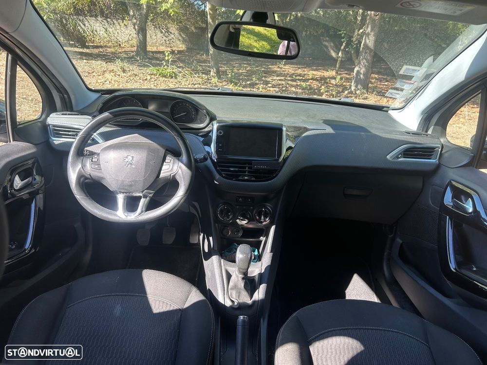 Peugeot 208 1.2 PureTech Allure - 8