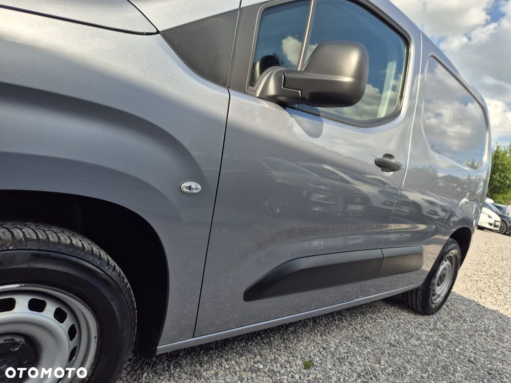Opel COMBO - 22