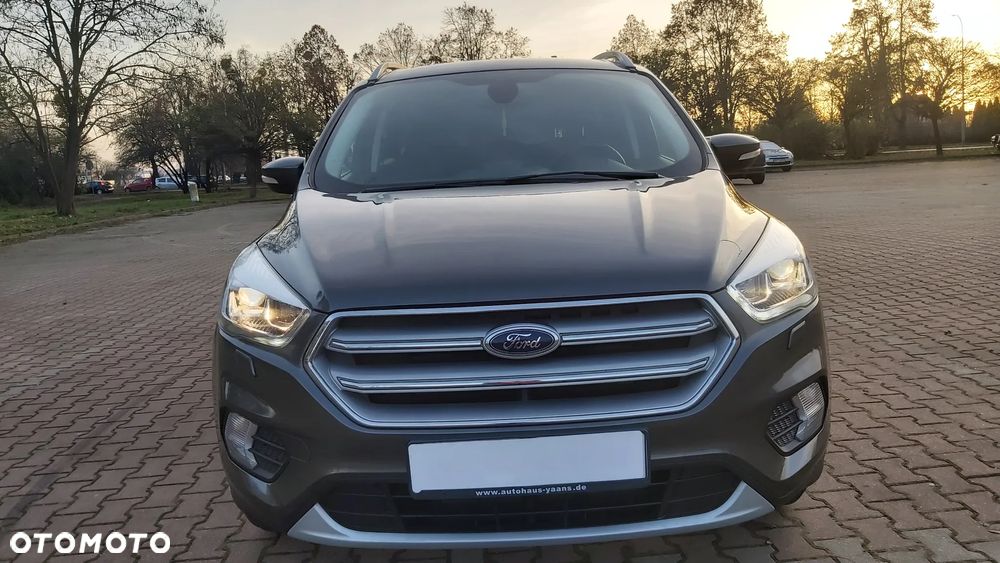 Ford Kuga 1.5 TDCi 2x4 Titanium - 11