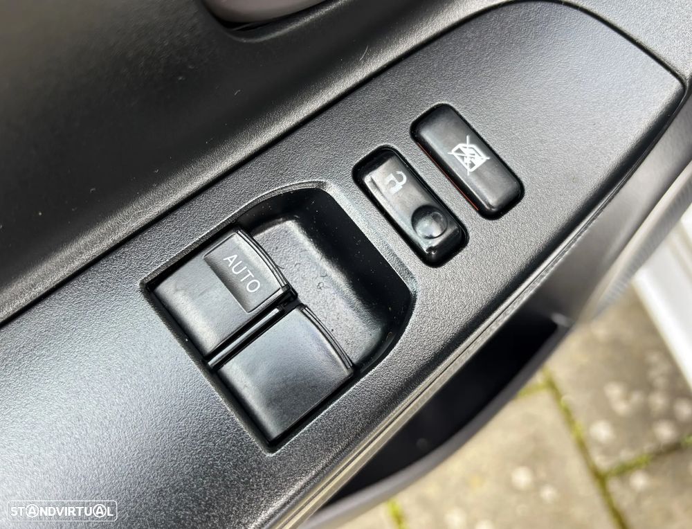 Toyota Yaris 1.4 D-4D Comfort+P.Style - 16