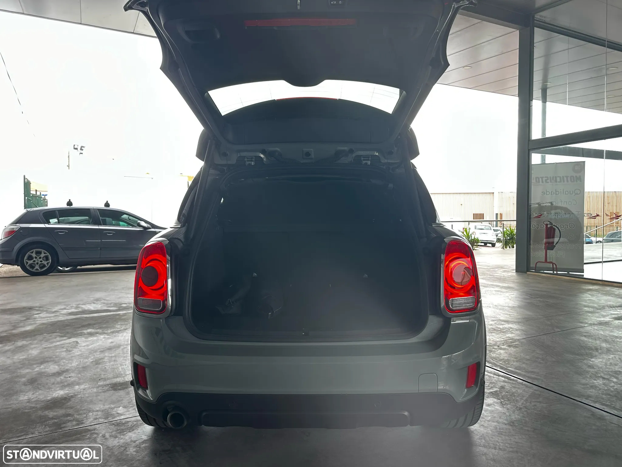 MINI Countryman Cooper SE ALL4 Auto - 6