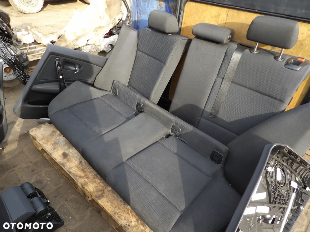 BMW - E87 - FOTELE , KANAPA , BOCZKI , TUNEL ŚRODKOWY - NIE OGRZEWANE - KOMPLET - 5