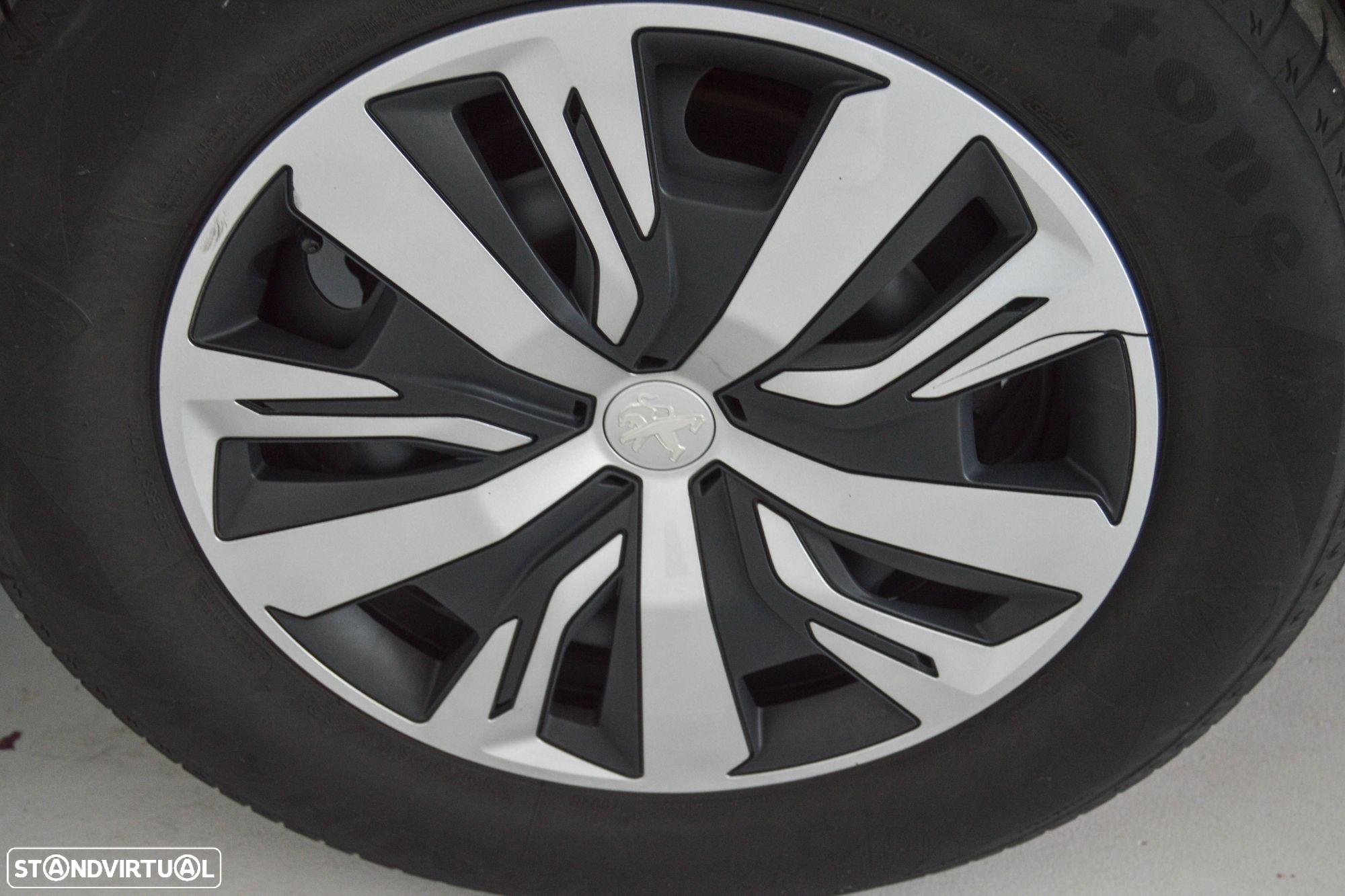 Peugeot 2008 1.2 PureTech Active Pack - 22