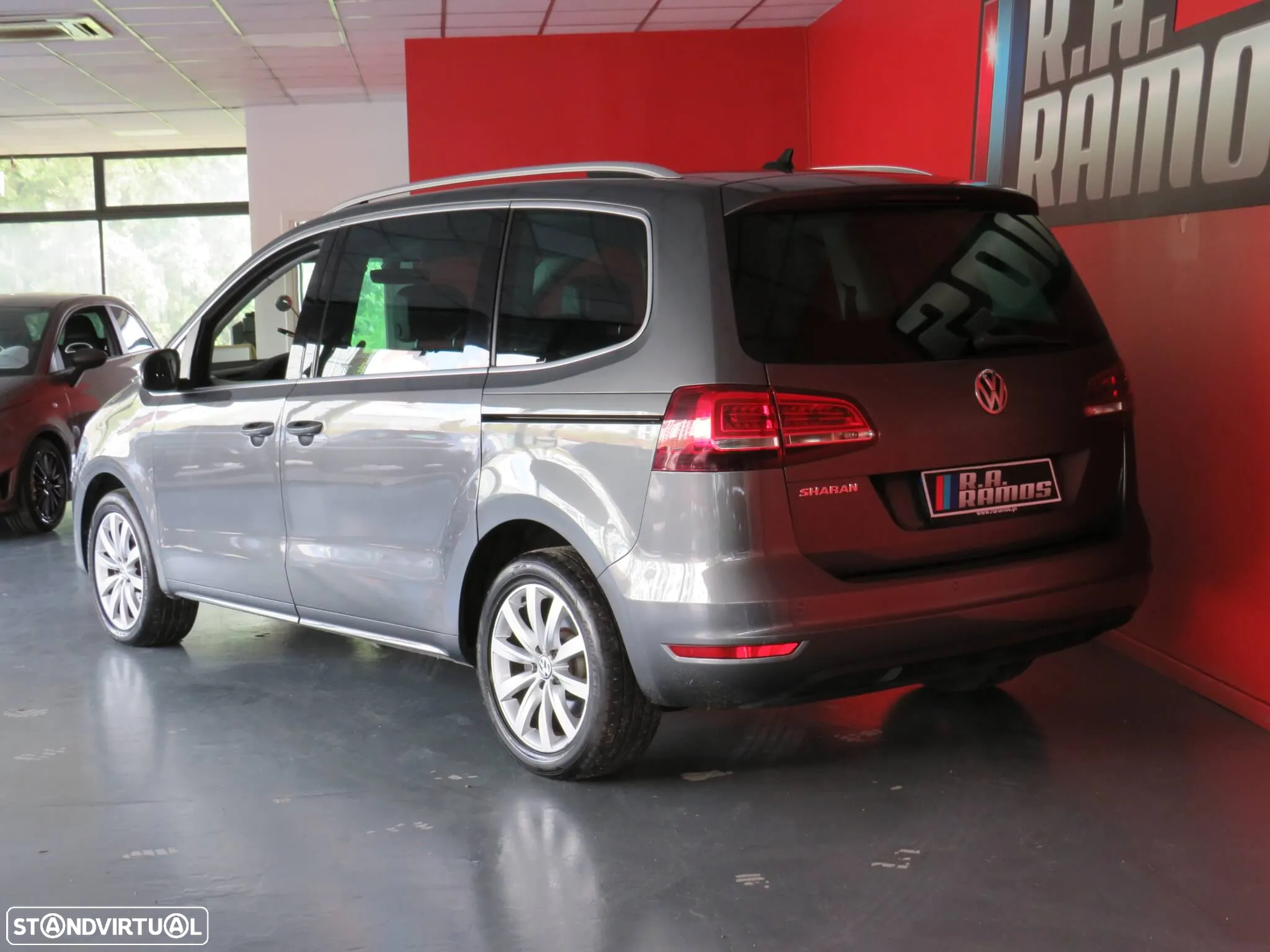 VW Sharan 2.0 TDI Highline DSG - 10
