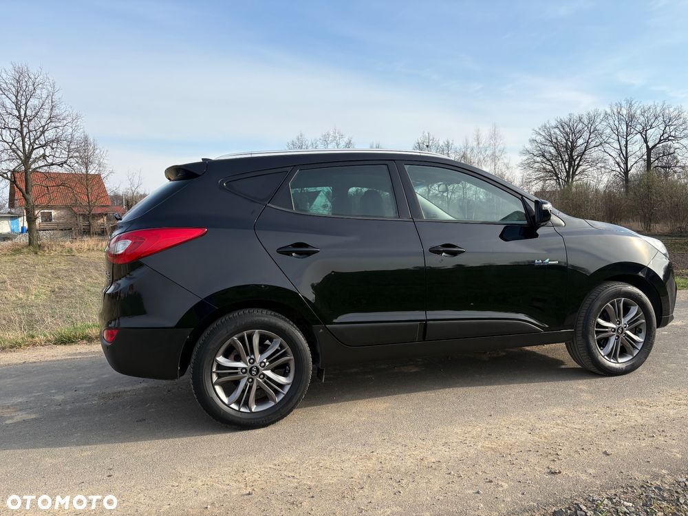 Hyundai ix35 blue 1.6 2WD Finale Gold - 3