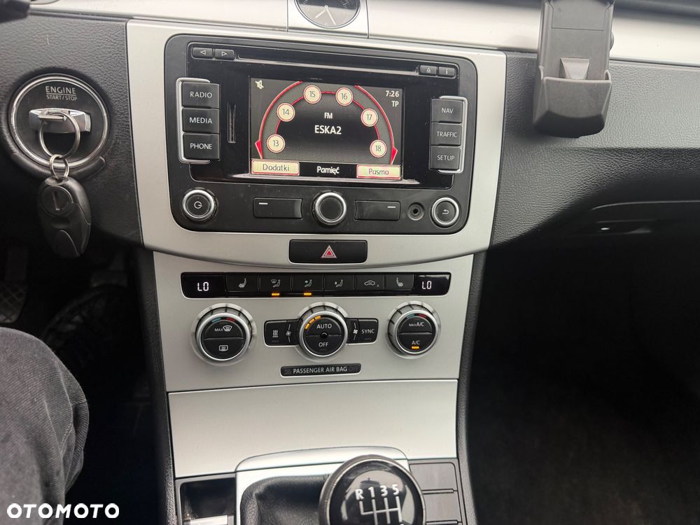 Volkswagen Passat 2.0 TDI Highline - 9