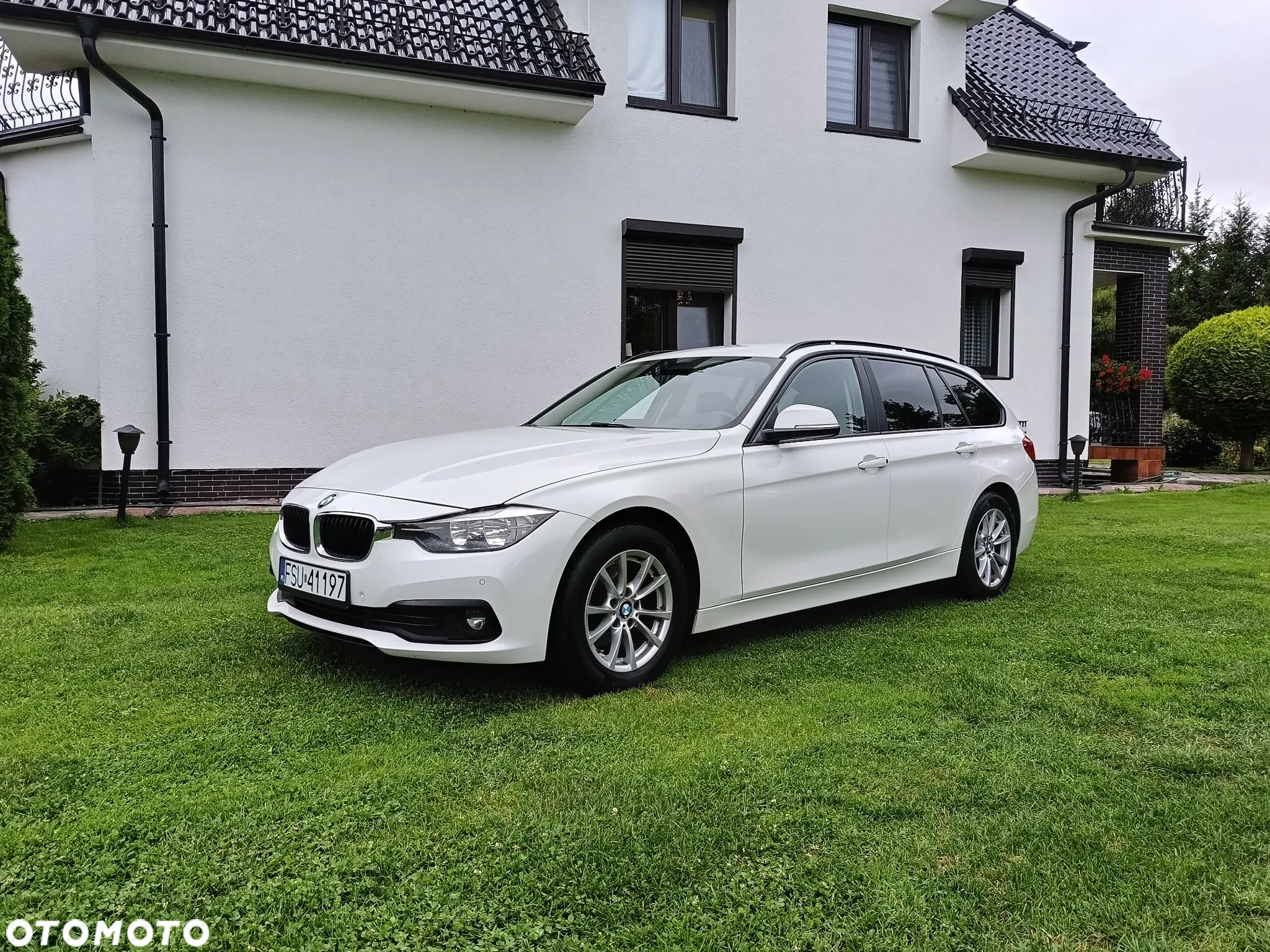 BMW Seria 3 318d Luxury Line - 13