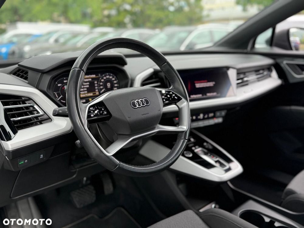 Audi Q4 e-tron - 10