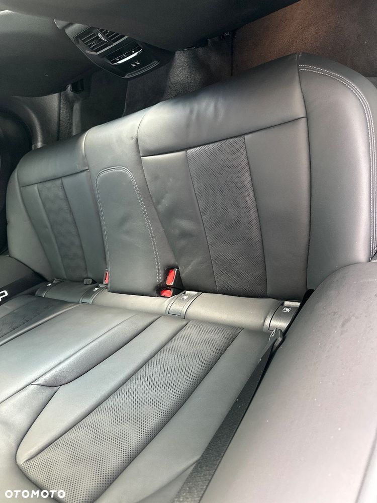 BMW M3 Competition xDrive sport - 35