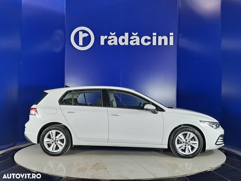 Volkswagen Golf - 6