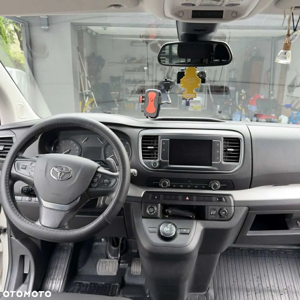 Toyota ProAce Kombi 2.0 D-4D Long 2,8t - 5