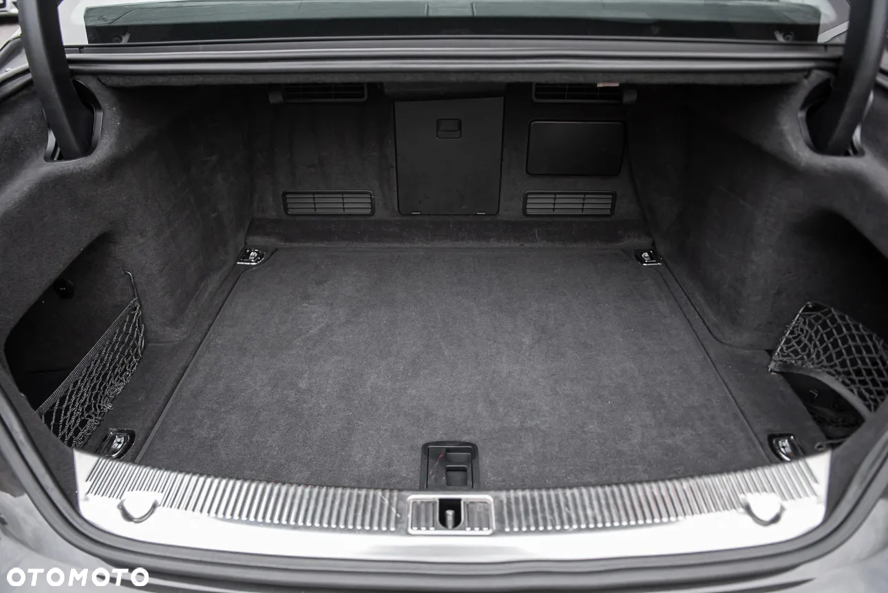 Audi A8 4.2 FSI quattro tiptronic - 31