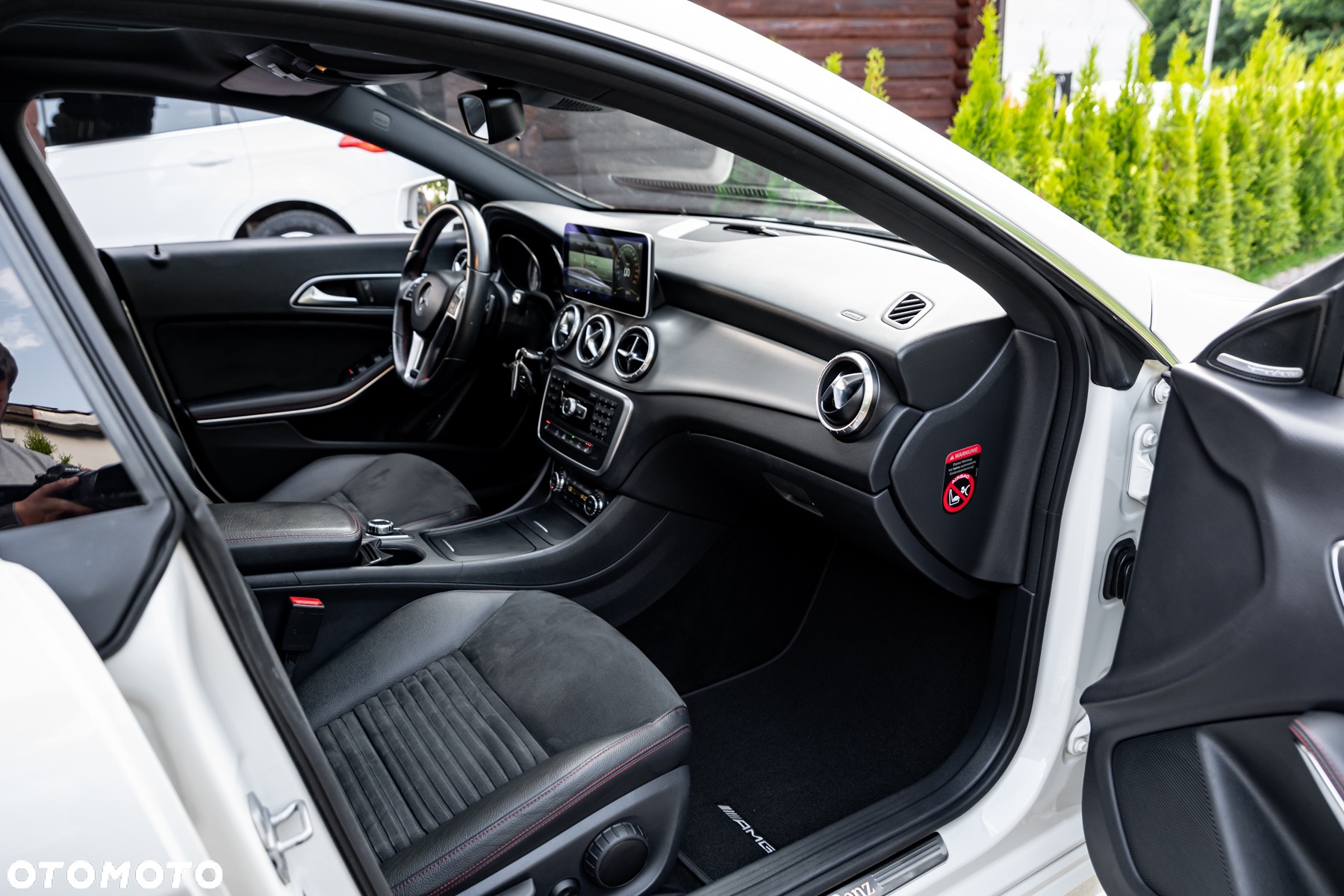 Mercedes-Benz CLA 250 7G-DCT AMG Line - 21