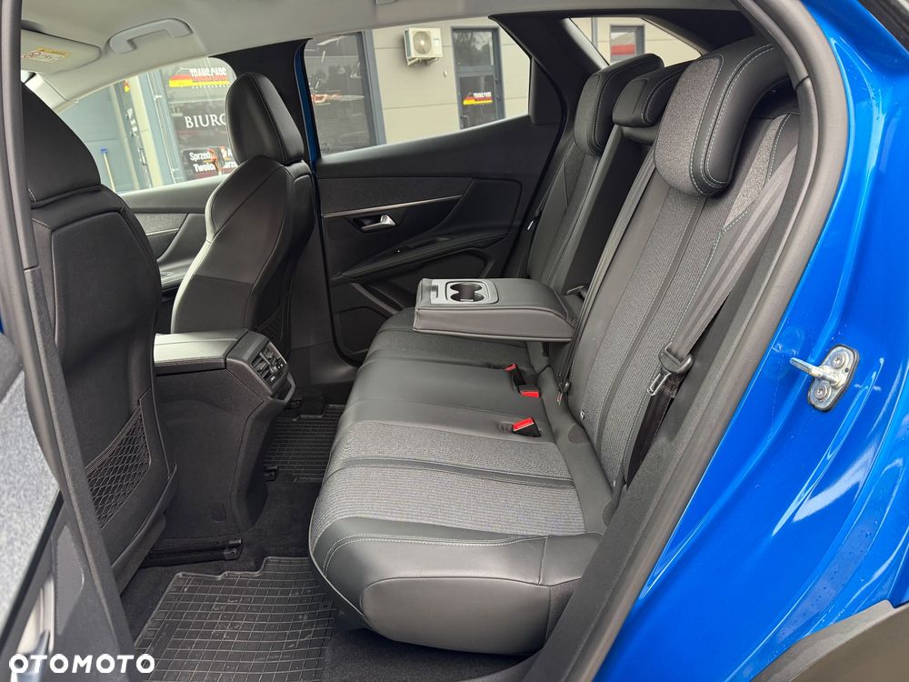 Peugeot 3008 1.2 PureTech Allure S&S EAT8 - 29