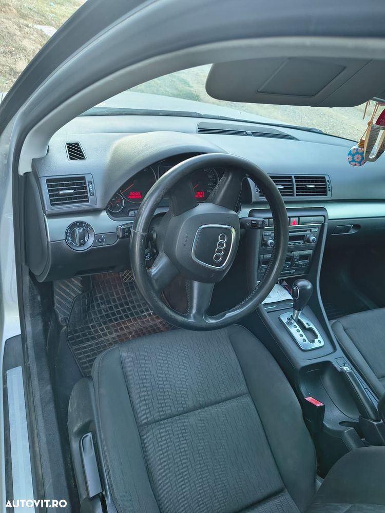 Audi A4 Limuzina - 5
