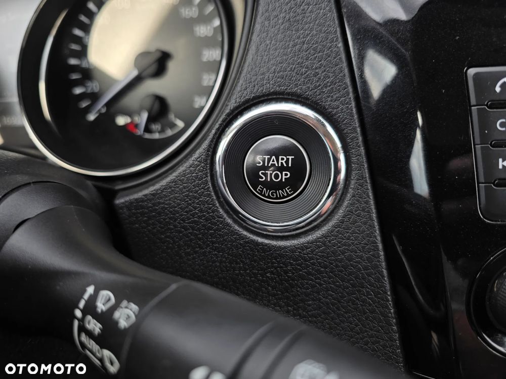 Nissan X-Trail 1.7 dCi Tekna 2WD Xtronic 7os - 40