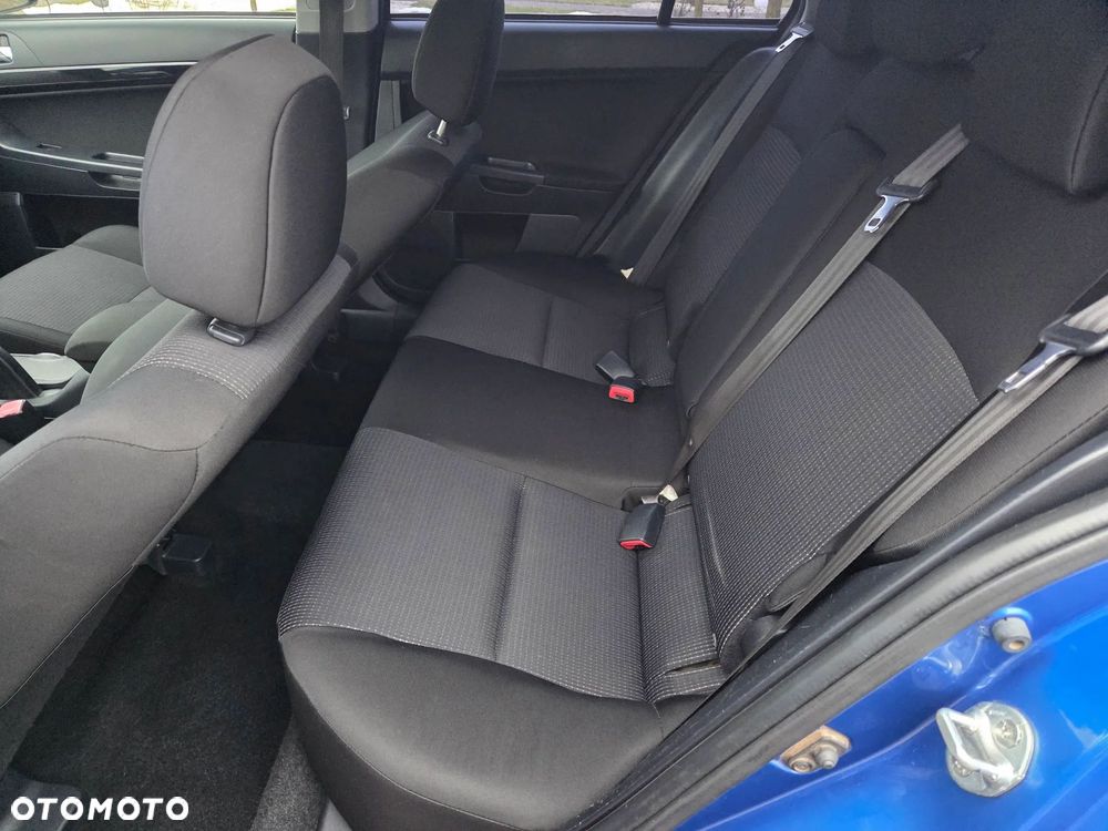 Mitsubishi Lancer - 6