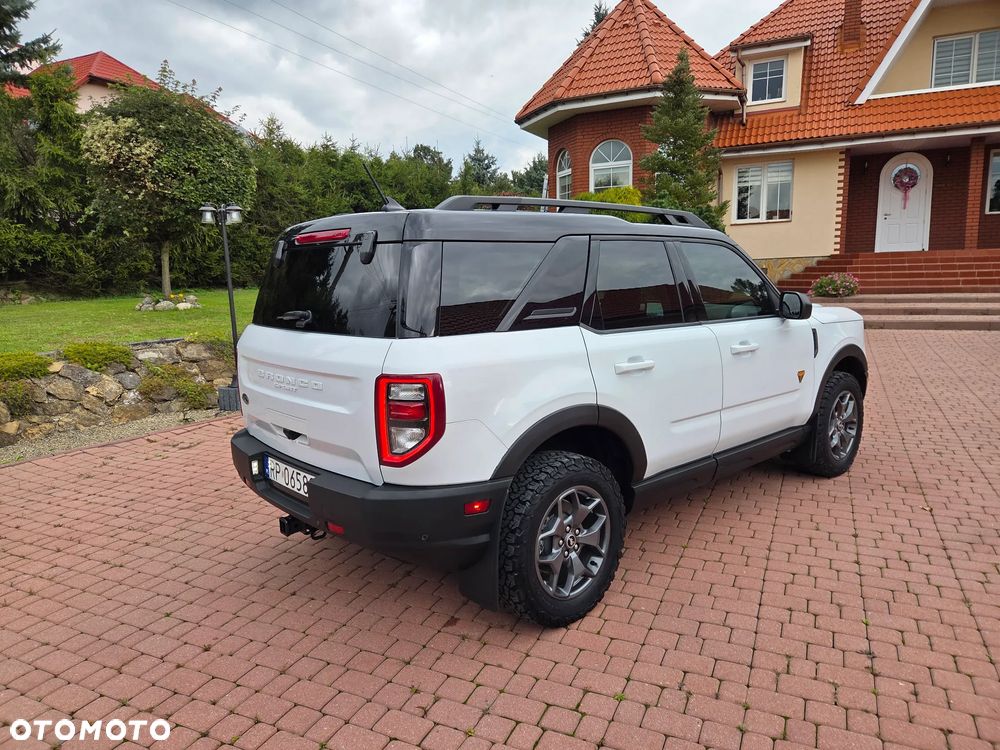 Ford Bronco - 4