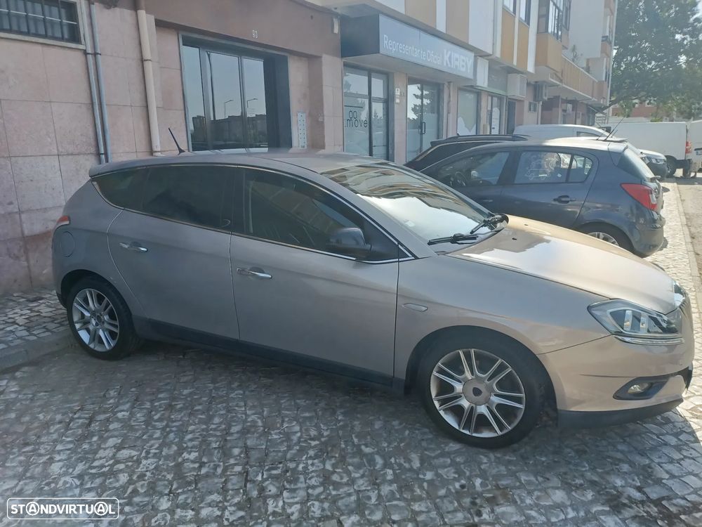 Lancia Delta 1.6 M-Jet Oro - 3