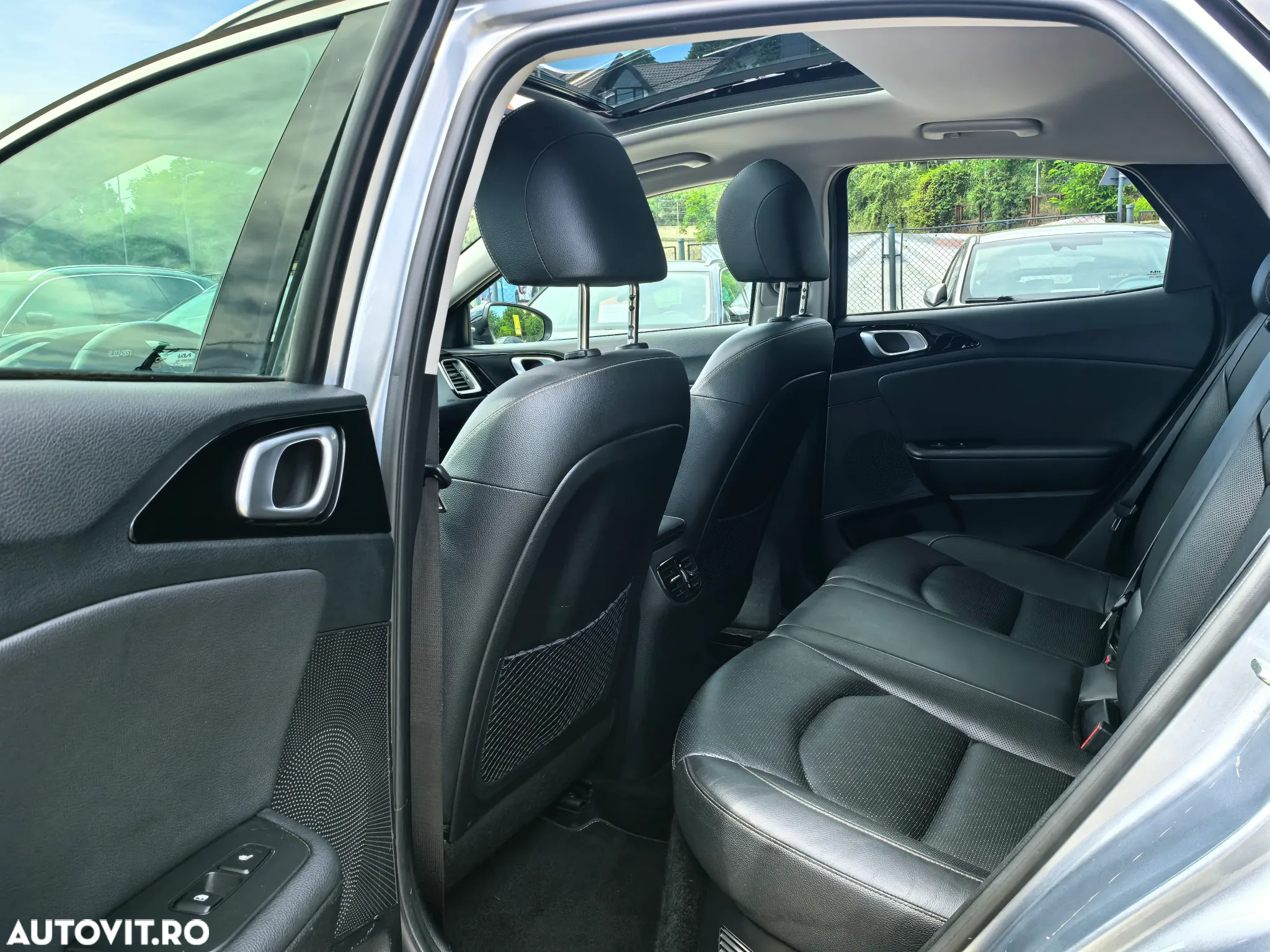 Kia XCeed 1.6 GDI 6DCT PHEV Vision - 6