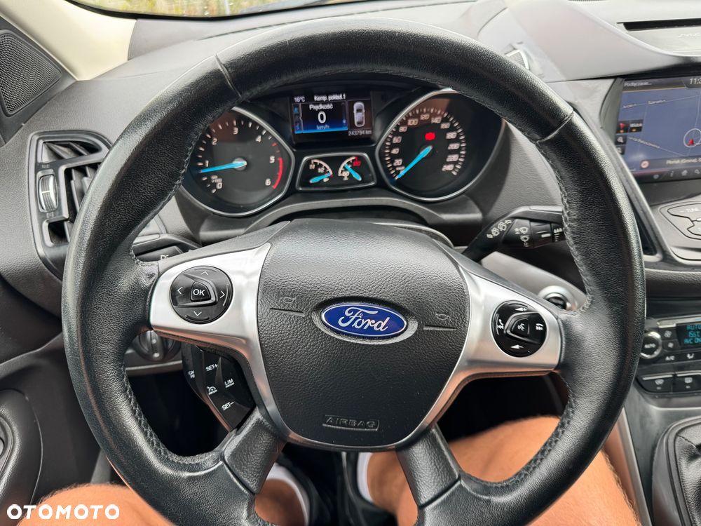 Ford Kuga - 12
