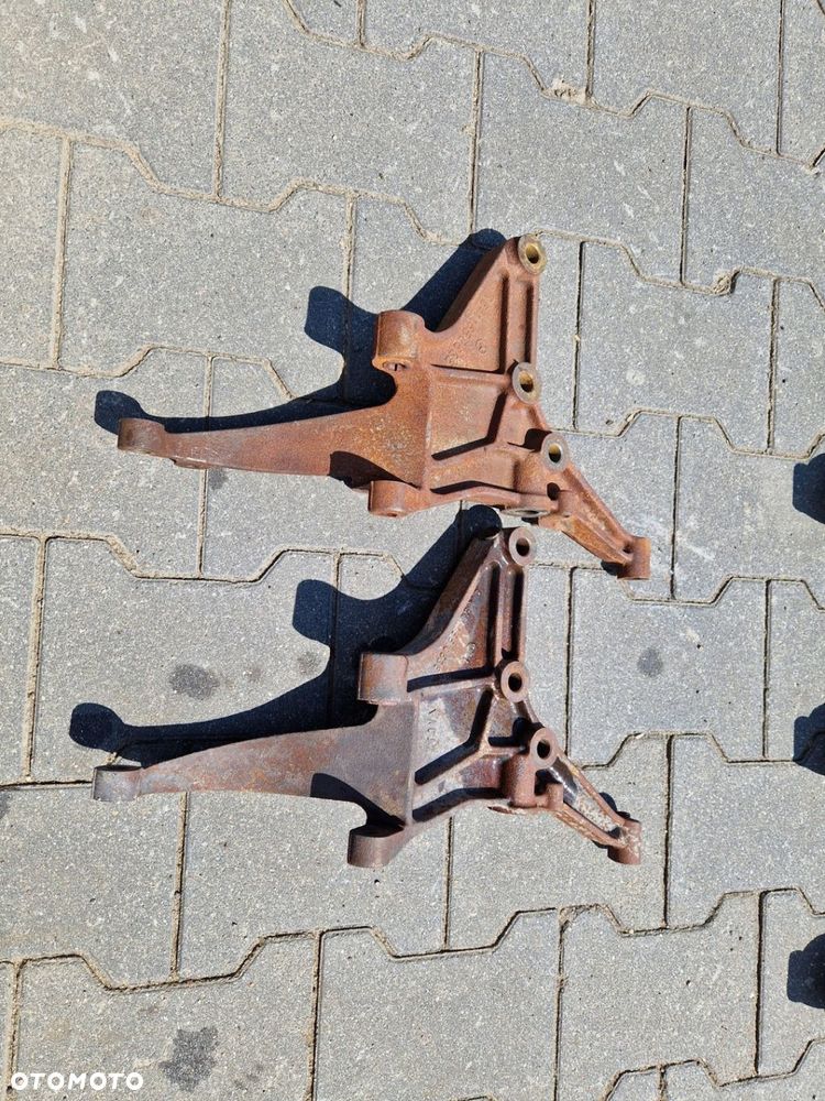 Wspornik Mocowanie Alternatora Mercedes Actros MP2 MP3 V6 Euro 4 / 5 Łapa - 1
