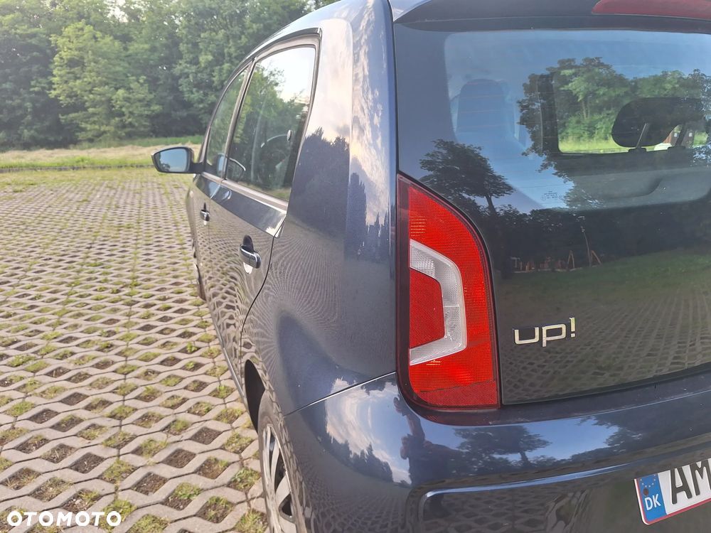 Volkswagen up! United - 22