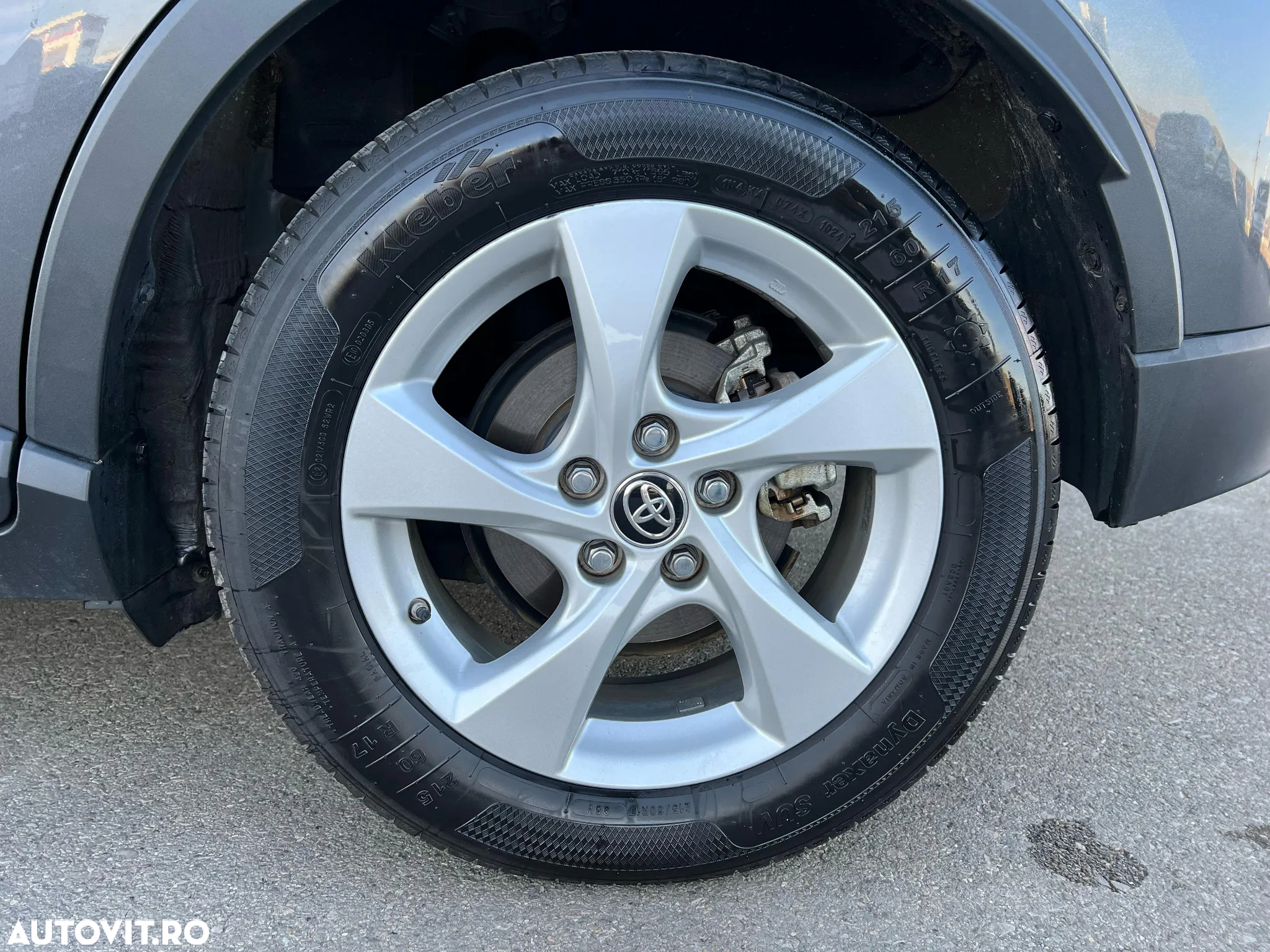 Toyota C-HR 1.8 HSD 122 CP 4x2 CVT Cult - 29