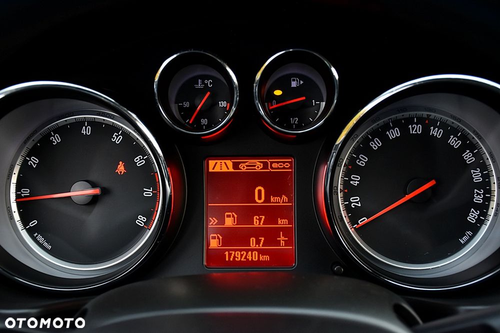 Opel Insignia 1.8 Executive - 21