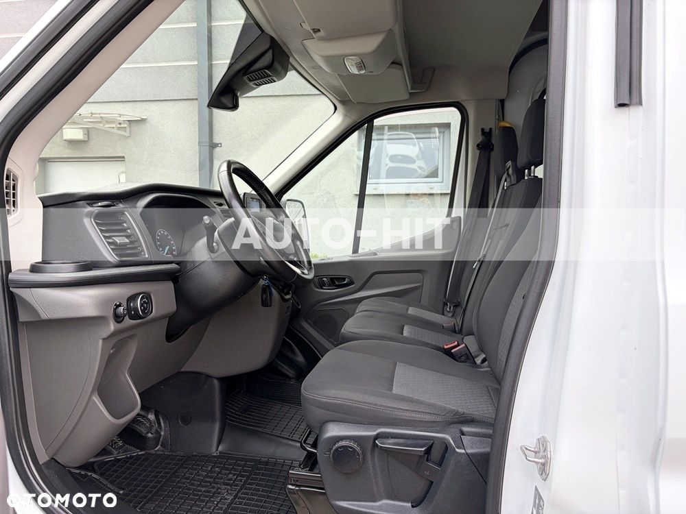 Ford Transit - 24
