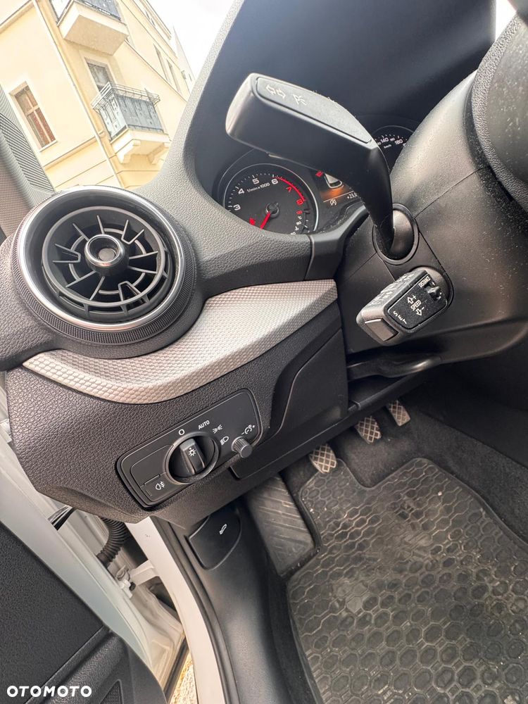 Audi Q2 30 TFSI Advanced - 20
