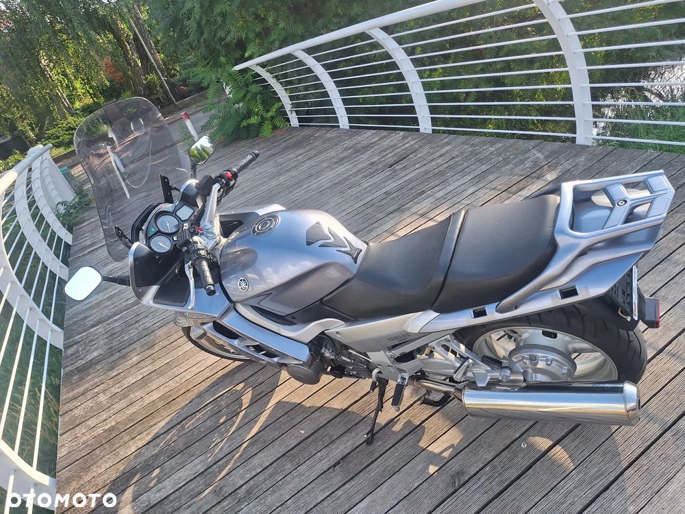 Yamaha FJR - 8