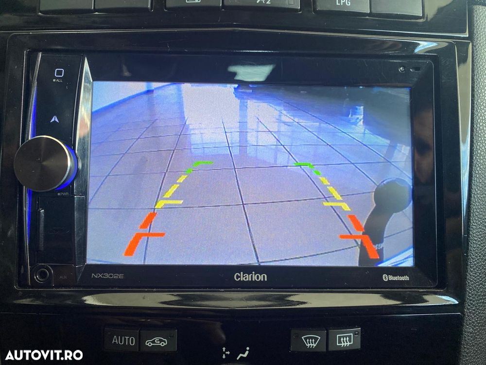 Opel Corsa 1.2 Essentia - 14