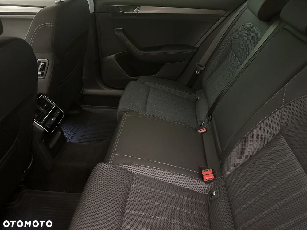 Skoda Superb 2.0 TDI SCR Style DSG - 21